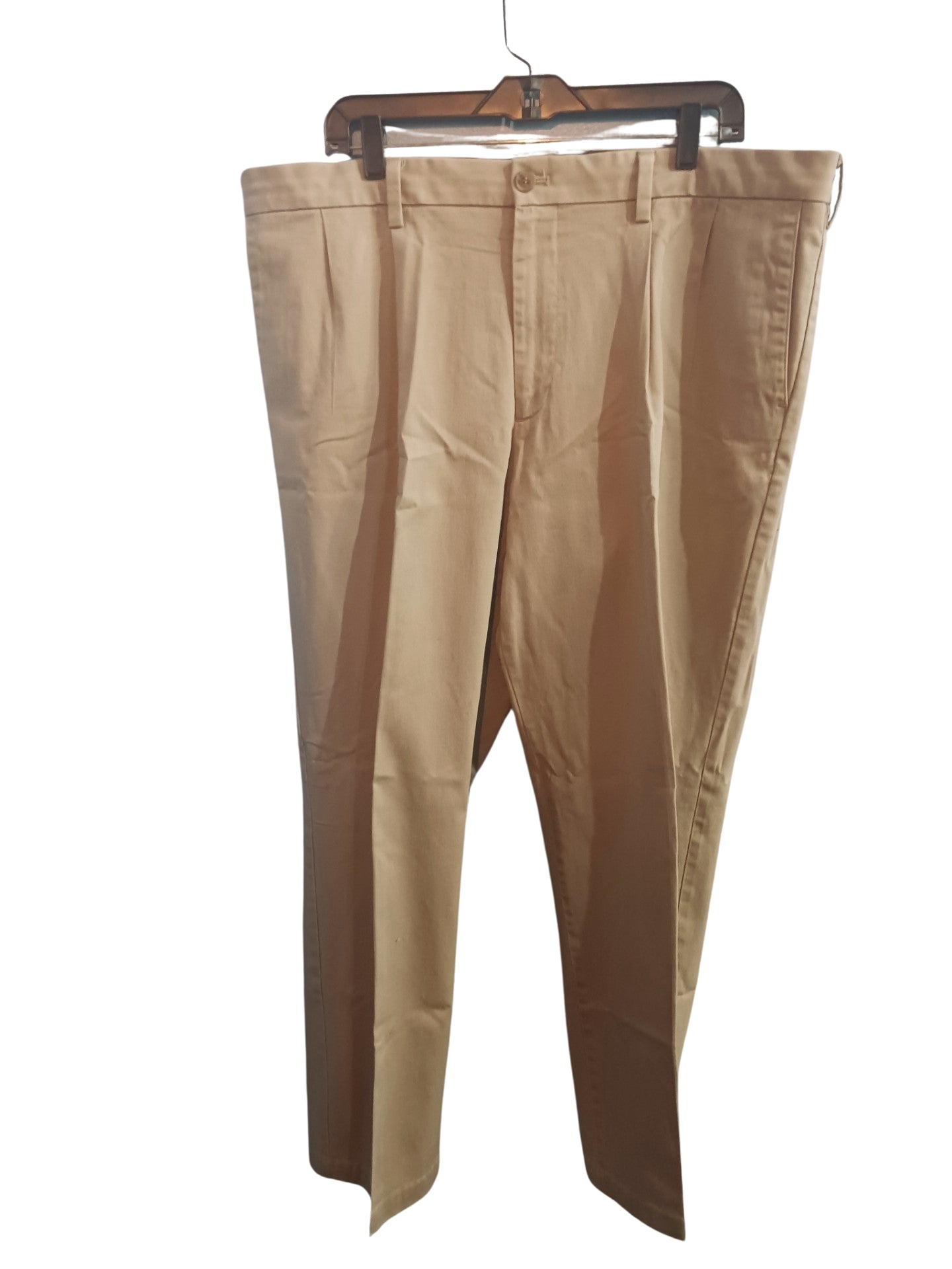 Dockers Classic Pleated Khaki Pants, Tan, Size 40×32